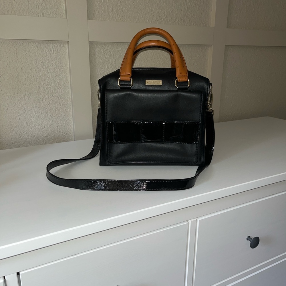 Kate spade Handbag with Brown Handles